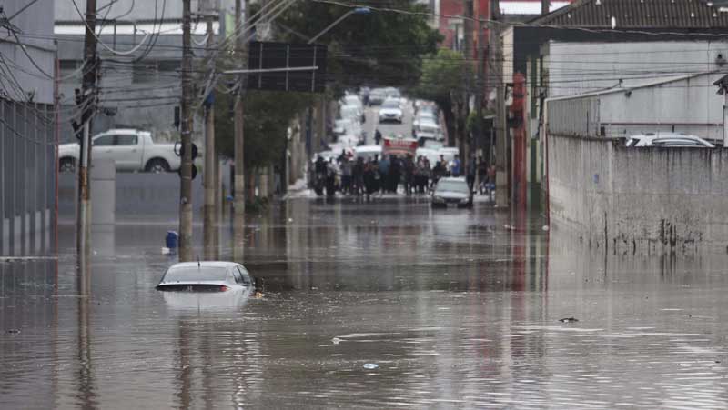 NÃO SOU CONDUZIDO, CONDUZO!